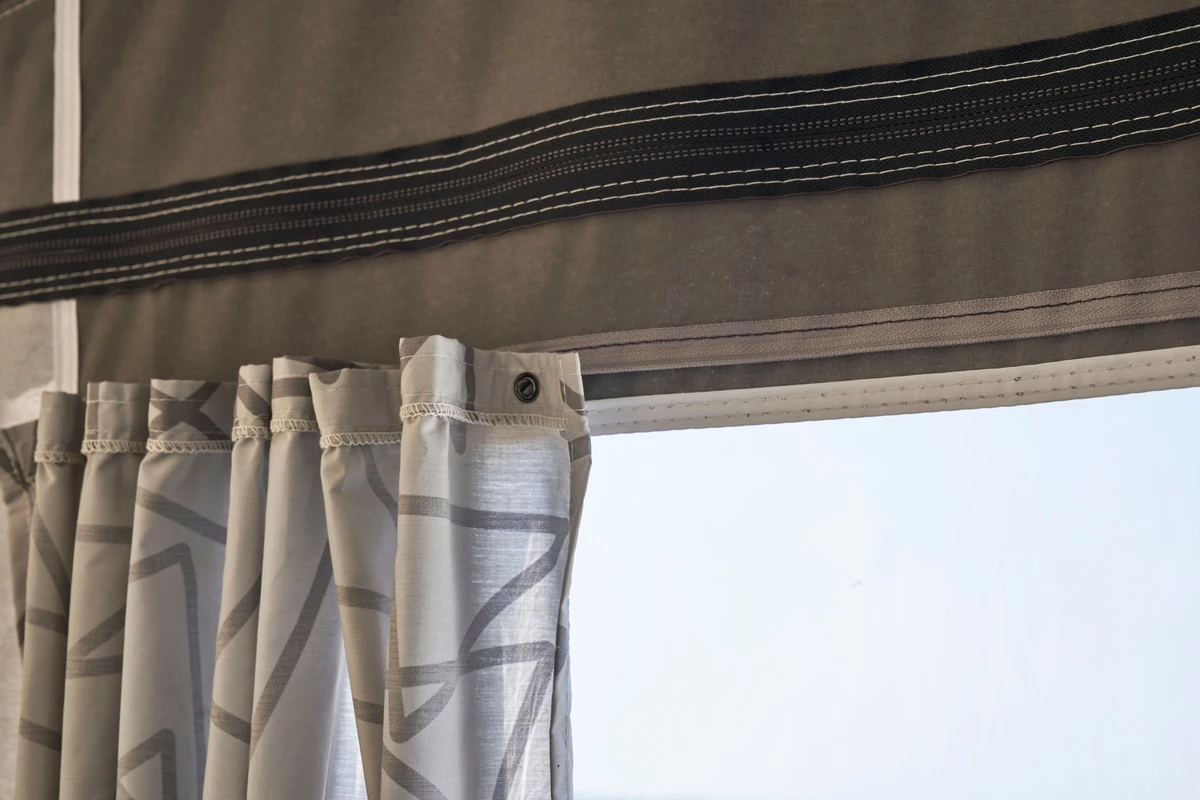 Isabella Ventura Air Dove 400 Caravan Awning 3 Isabella Ventura Air Dove 400 Caravan Awning - Image 3